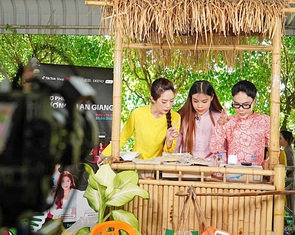 Đặc sản miền Tây nhộn nhịp chợ online