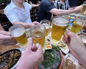 ‘Đổ bê tông’ trước khi uống rượu, có giảm say?