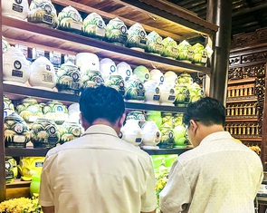 Phát thông báo tìm thân nhân của 16 người mất vì COVID-19 chưa có người nhận tro cốt