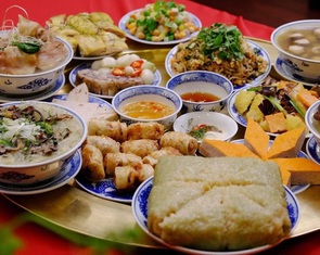 10 cách kiểm soát calo ngày Tết, ăn nhưng không sợ mập