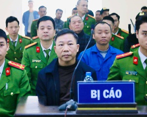 Ông Lê Thanh Vân đề nghị tòa triệu tập nguyên Bí thư Tỉnh ủy Quảng Ninh và chủ các doanh nghiệp
