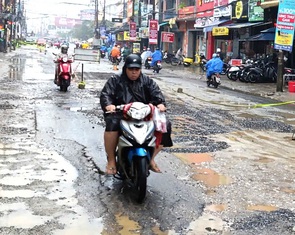 Vì sao cứ để cuối năm lại thi công?