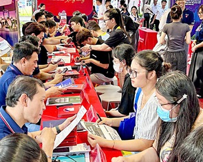 12 đại học Việt Nam doanh thu nghìn tỉ: Học phí chiếm gần hết, nghiên cứu 'lép vế'