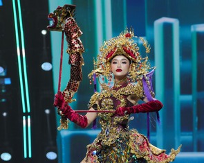 Yến Nhi bỏ hiệu ứng pháo hoa ở phần thi trang phục dân tộc tại Miss Grand International