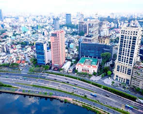 Vươn lên từ đô thị hợp nhất