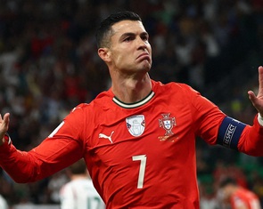 Ronaldo lập nên kỷ lục vĩ đại ở vòng loại World Cup