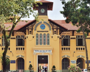 Sinh viên sư phạm năm 3 vẫn chưa nhận được hỗ trợ sinh hoạt phí, trường nói 'đang chờ'