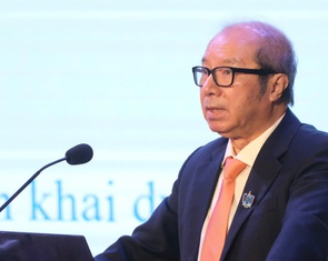 'Lạm dụng AI có thể khiến bằng giỏi, xuất sắc tăng lên một cách giả tạo'