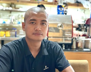 Người từng trôi dạt 13 tiếng khi chèo sup trên biển lập đội cứu nạn miễn phí