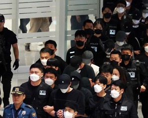 64 công dân Hàn Quốc bị bắt ở Campuchia vì lừa đảo được đưa về nước điều tra
