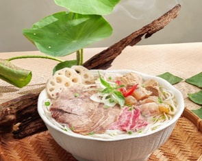 Phở Sen SASCO: Tinh hoa ẩm thực Việt xuất ngoại, chinh phục Singapore