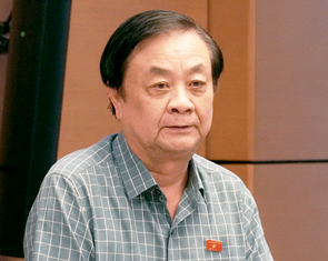 Ông Lê Minh Hoan: Các chương trình học bổng cho học sinh nghèo có hướng đến người học nghề không?