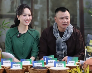 Nghệ sĩ Tự Long livestream bán nông sản, khách chốt đơn 6 tấn gạo ST25