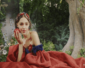 Khi váy cưới biến giấc mơ 'công chúa Disney' thành hiện thực