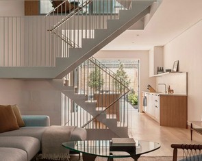Tám cầu thang ấn tượng nâng tầm không gian sống
