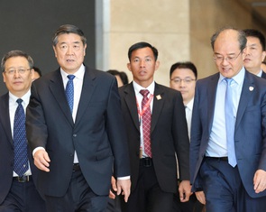 Mỹ - Trung kết thúc đàm phán tại Malaysia, ông Trump lạc quan về thỏa thuận