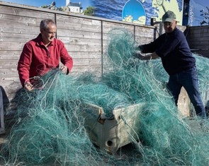 Lưới đánh cá Pháp bất ngờ thành mạng nhện khổng lồ để Ukraine bẫy drone của Nga
