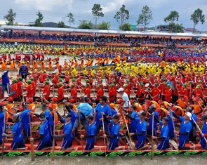 Tạm dừng tàu ghe qua lại sông Maspéro để phục vụ giải đua ghe Ngo