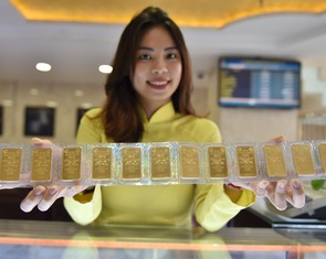 Giá vàng thế giới trở lại ngưỡng 4.000 USD/ounce