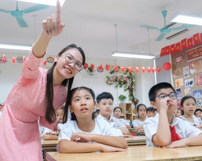 Tiếng Anh sẽ trở thành môn học bắt buộc từ lớp 1