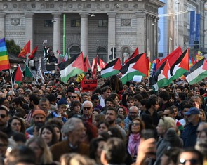 42 tàu cứu trợ Gaza bị Israel chặn hoàn toàn, ông Netanyahu khen ngợi, cộng đồng quốc tế phẫn nộ