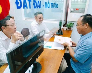 Từ 1-11 không cần xuất trình giấy tờ đã có trên VNeID khi chứng thực