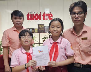 Học sinh tiểu học dành tiền tiêu vặt giúp bạn miền Trung ‘lợp lại mái nhà’