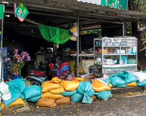 Triều cường TP.HCM bắt đầu lên; yêu cầu không được xả lũ bất ngờ