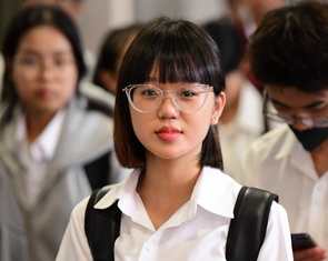 Tuổi Trẻ 'Tiếp sức đến trường' năm 2025 cho 1.066 tân sinh viên cả nước, hơn 20 tỉ đồng