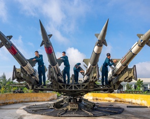 Học tập và làm theo tư tưởng, đạo đức, phong cách Hồ Chí Minh qua ảnh