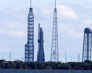 Bão từ cực mạnh khiến bầu trời phát sáng, NASA phải dừng phóng vệ tinh sao Hỏa