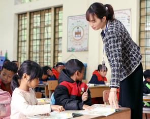 Bộ GD-ĐT: 88% nhà giáo đang được xếp lương thấp hơn viên chức các ngành khác