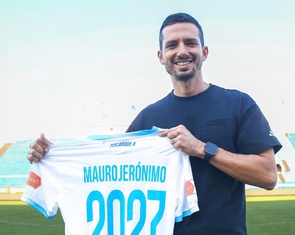 CLB Nam Định chiêu mộ HLV 3 lần lỡ vé lên V-League