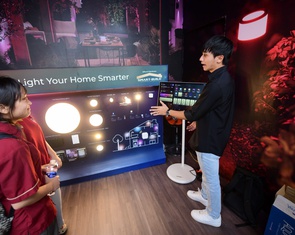 Tìm hiểu công nghệ chiếu sáng thông minh, tiết kiệm tại ngày hội Việt Nam Xanh