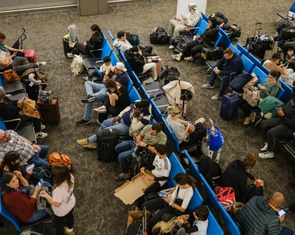 Mỹ dỡ bỏ hạn chế bay sau khi chính phủ mở cửa lại