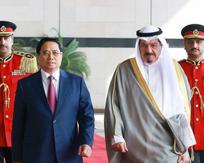 Thủ tướng Kuwait chủ trì lễ đón trọng thể Thủ tướng Phạm Minh Chính tại cung điện