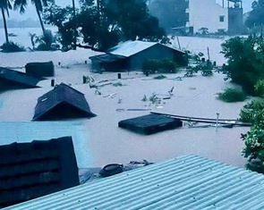 Ngập lụt lớn tại Phú Yên cũ, nhiều nơi ngập 2m