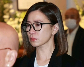 Dàn sao Hong Kong nghẹn ngào tiễn biệt cố diễn viên Hứa Thiệu Hùng