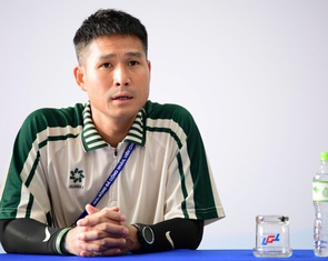 Cựu hậu vệ V-League 'choáng' khi dự họp báo Giải bóng đá công nhân, viên chức Việt Nam