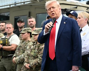 Ông Trump dọa tử hình các nghị sĩ 'phản quốc'