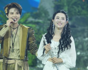 Đội Vũ Cát Tường và B Ray quyết chiến trong Anh trai say hi