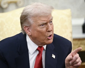 Ông Trump ký sắc lệnh gỡ bỏ mức thuế 40% với thực phẩm Brazil