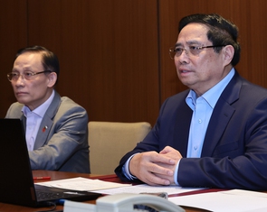 Từ Algeria, Thủ tướng họp khẩn ứng phó mưa lũ tại miền Trung