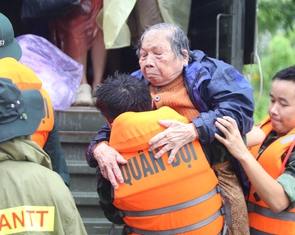 Bộ Chính trị, Ban Bí thư lập 5 đoàn công tác chỉ đạo khắc phục hậu quả mưa lũ miền Trung