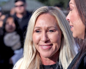 Nghị sĩ Cộng hòa từ chức sau bất đồng với ông Trump