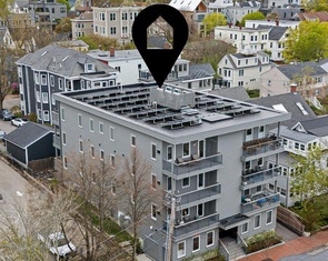 'Trang trại' năng lượng mặt trời do cư dân sở hữu trên mái chung cư