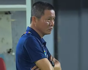 Sân Lạch Tray có sự cố, trận Hải Phòng - Ninh Bình đá trễ