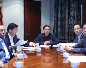 Từ Nam Phi, Thủ tướng họp trực tuyến chỉ đạo ứng phó mưa lũ