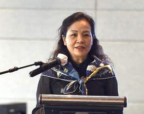 Bà Ngô Phương Lan: 'Di sản điện ảnh là đất vàng, thậm chí đất kim cương'