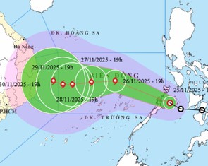 Áp thấp nhiệt đới mạnh lên, nhiều nước dự báo trái ngược về hướng di chuyển